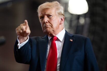 DONALD TRUMP